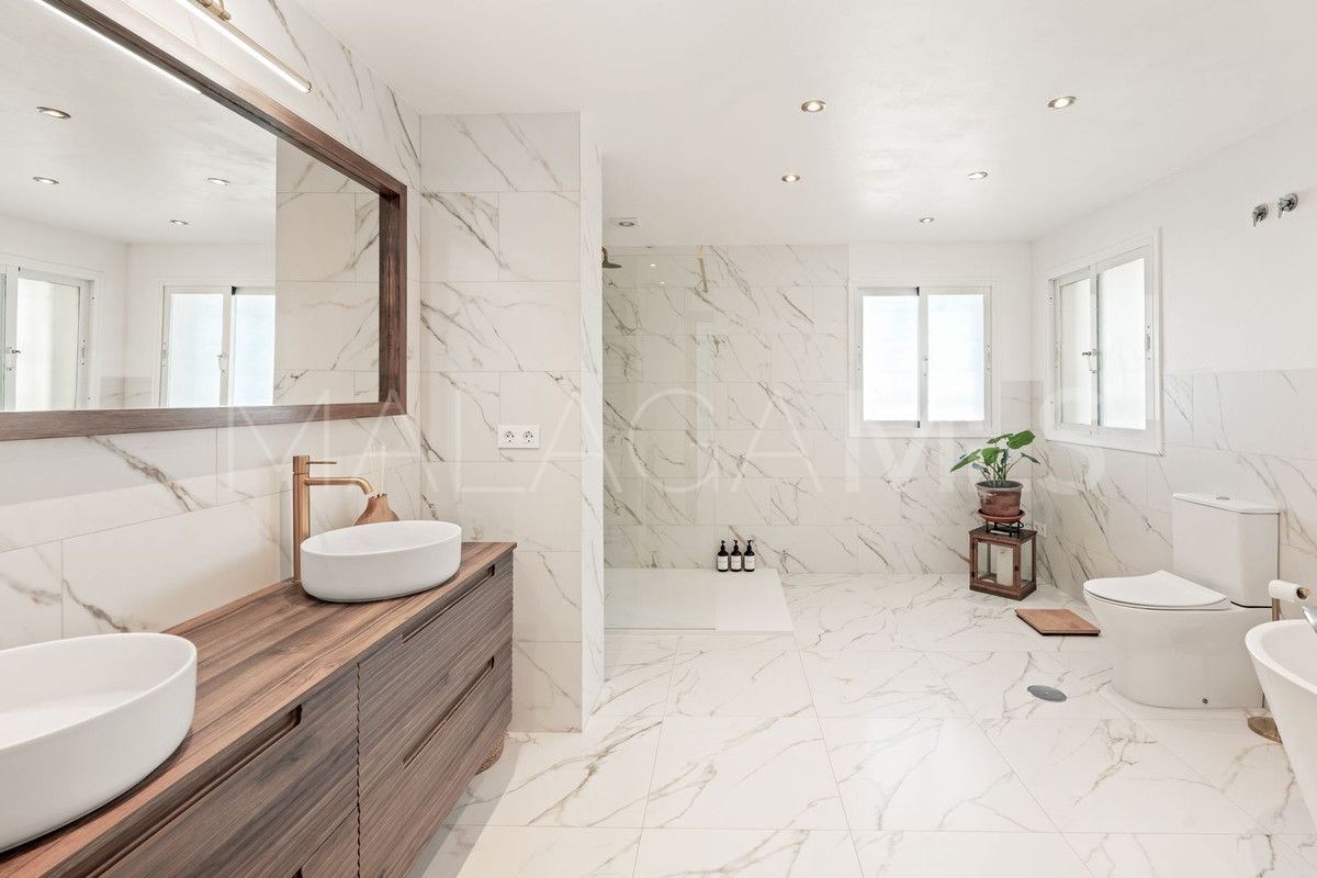 Villa for sale in El Paraiso