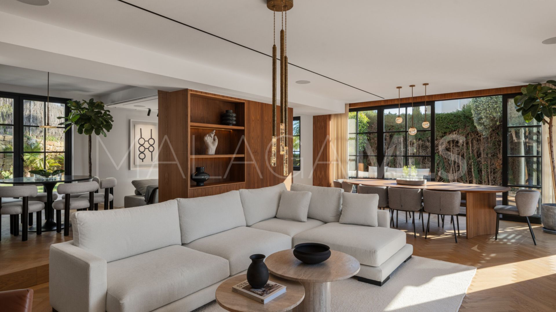 Villa for sale in Nueva Andalucia