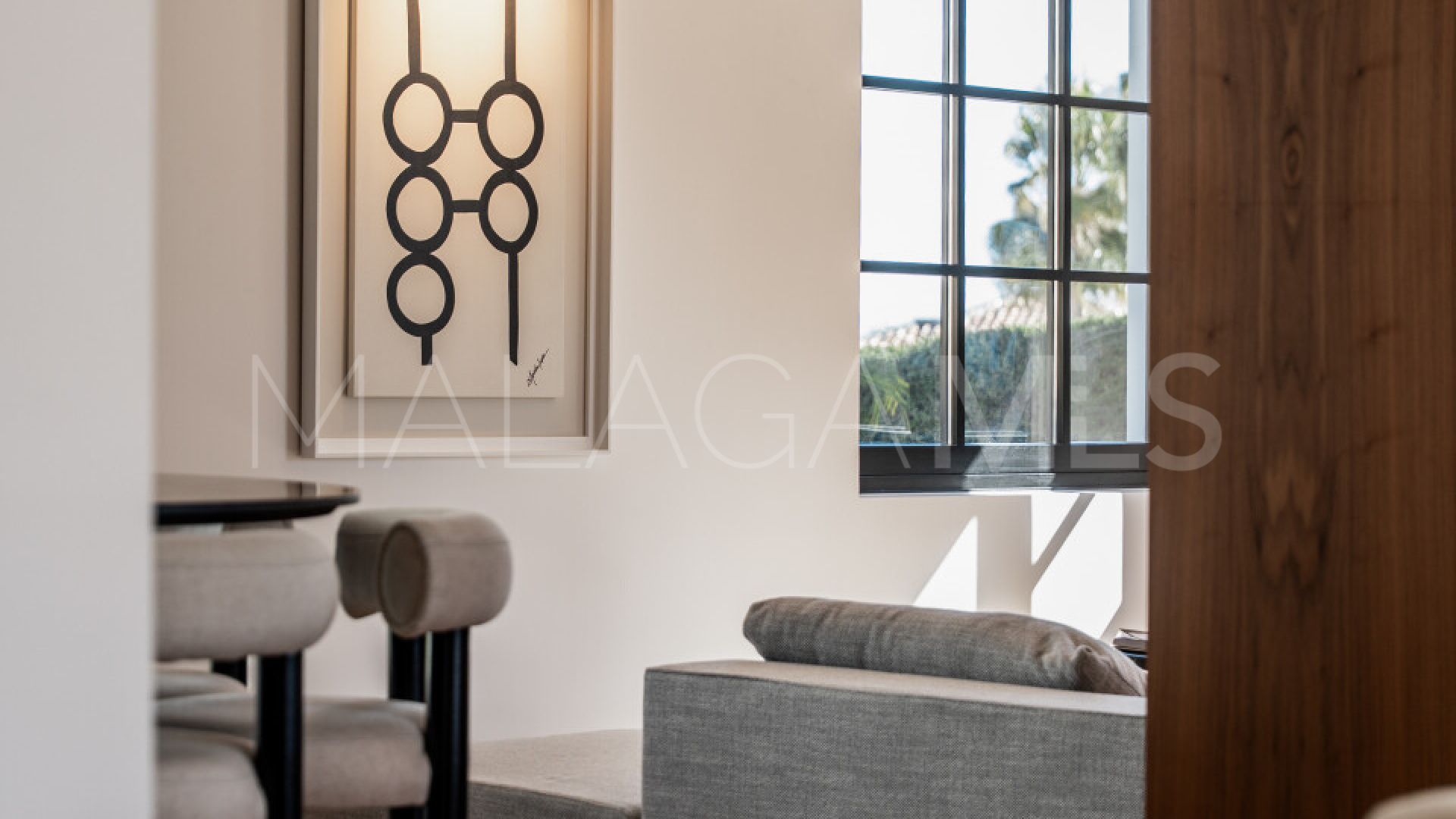 Villa for sale in Nueva Andalucia