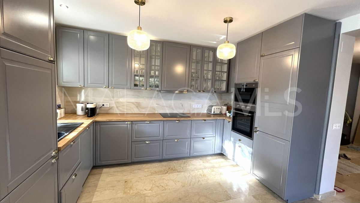 Villa for sale in Marbesa