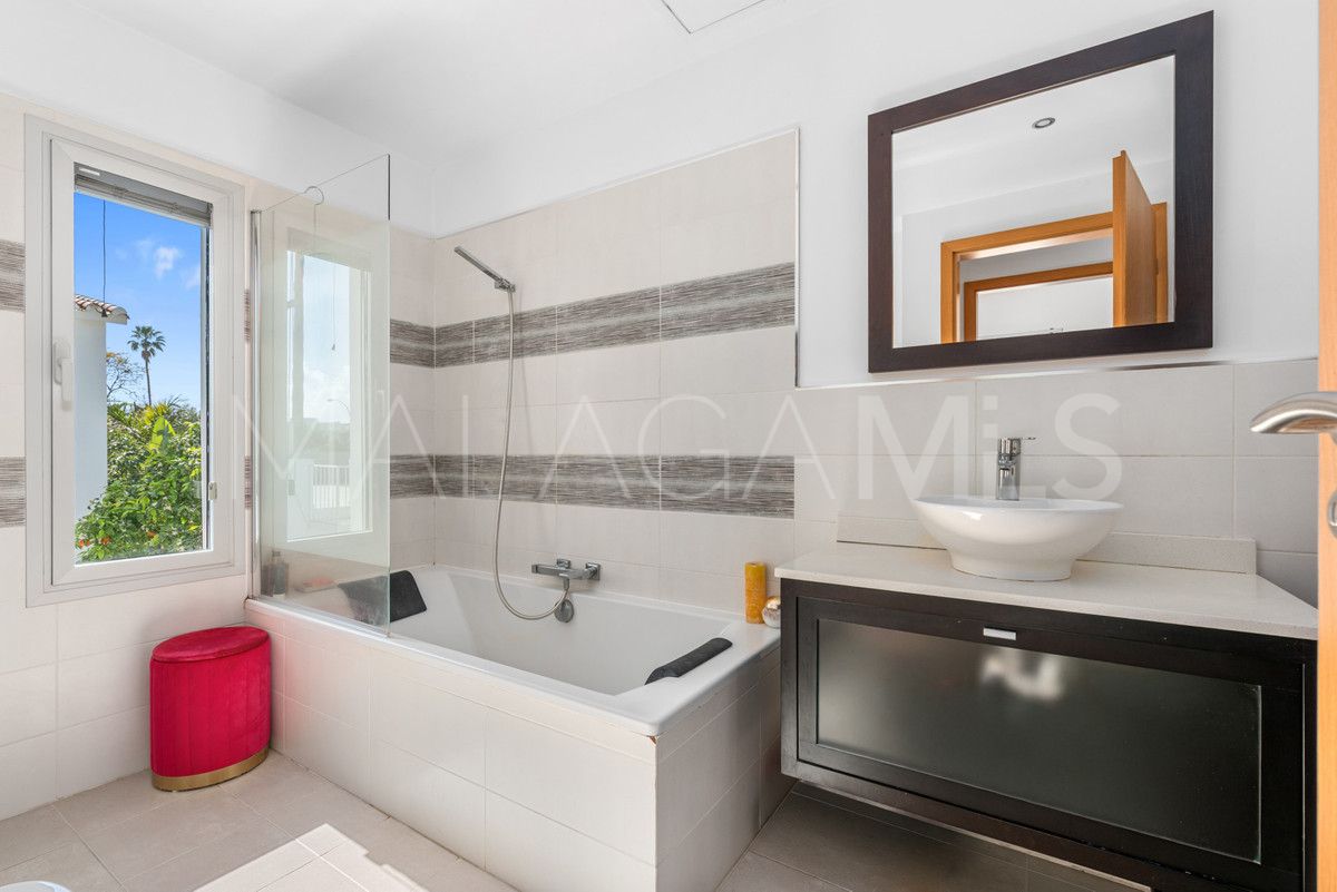 5 bedrooms San Pedro de Alcantara villa for sale