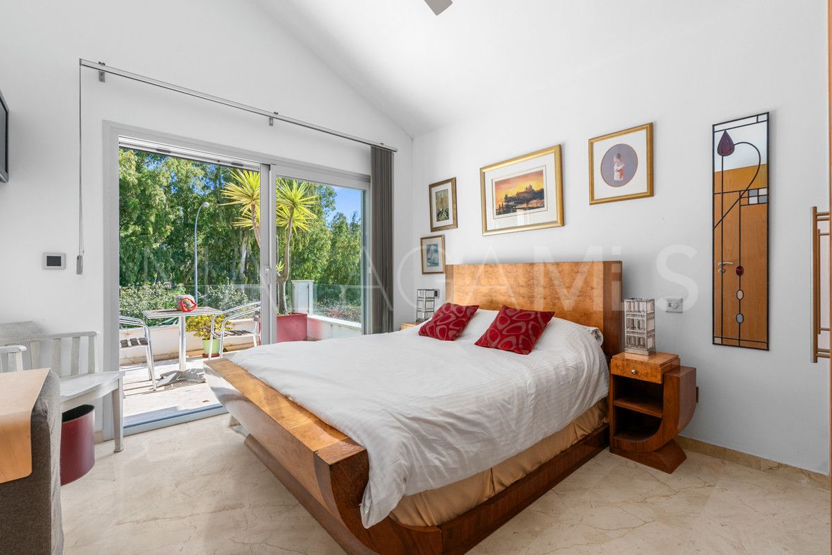 5 bedrooms San Pedro de Alcantara villa for sale