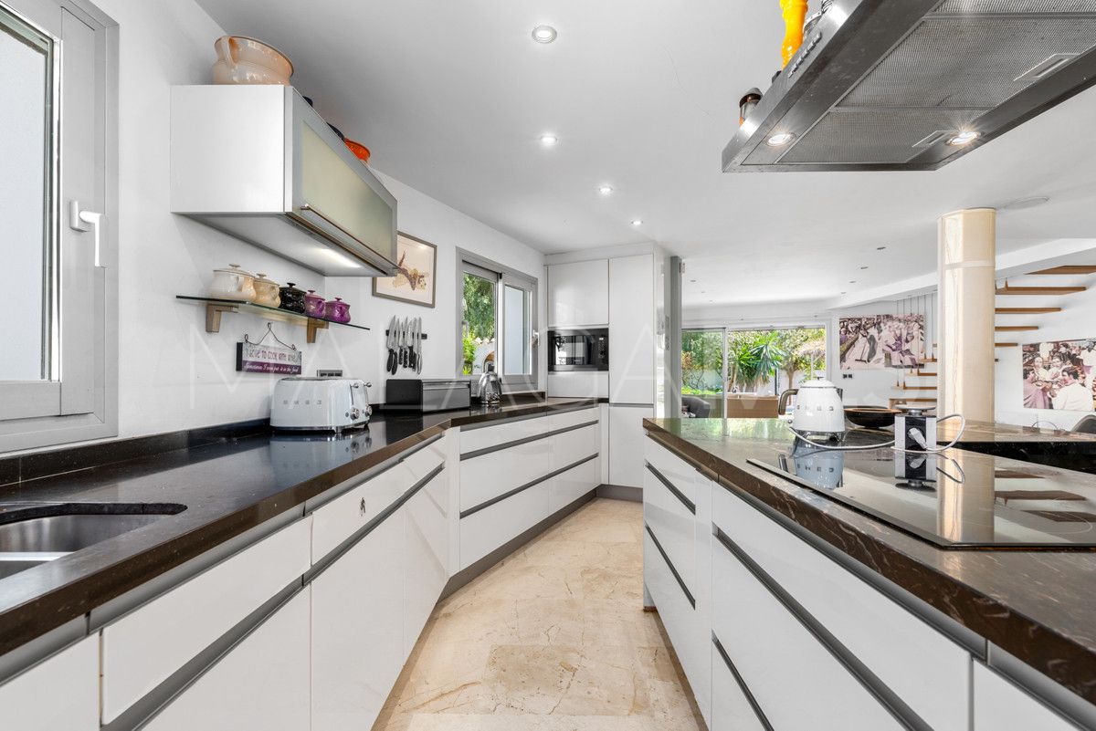 5 bedrooms San Pedro de Alcantara villa for sale