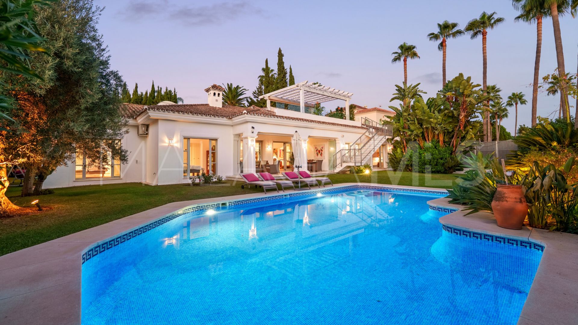 Villa for sale in Sierra Blanca