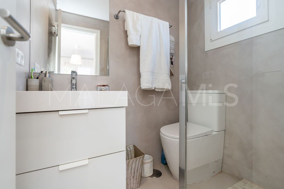 For sale San Pedro de Alcantara villa with 5 bedrooms