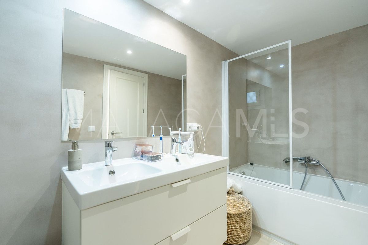 For sale San Pedro de Alcantara villa with 5 bedrooms