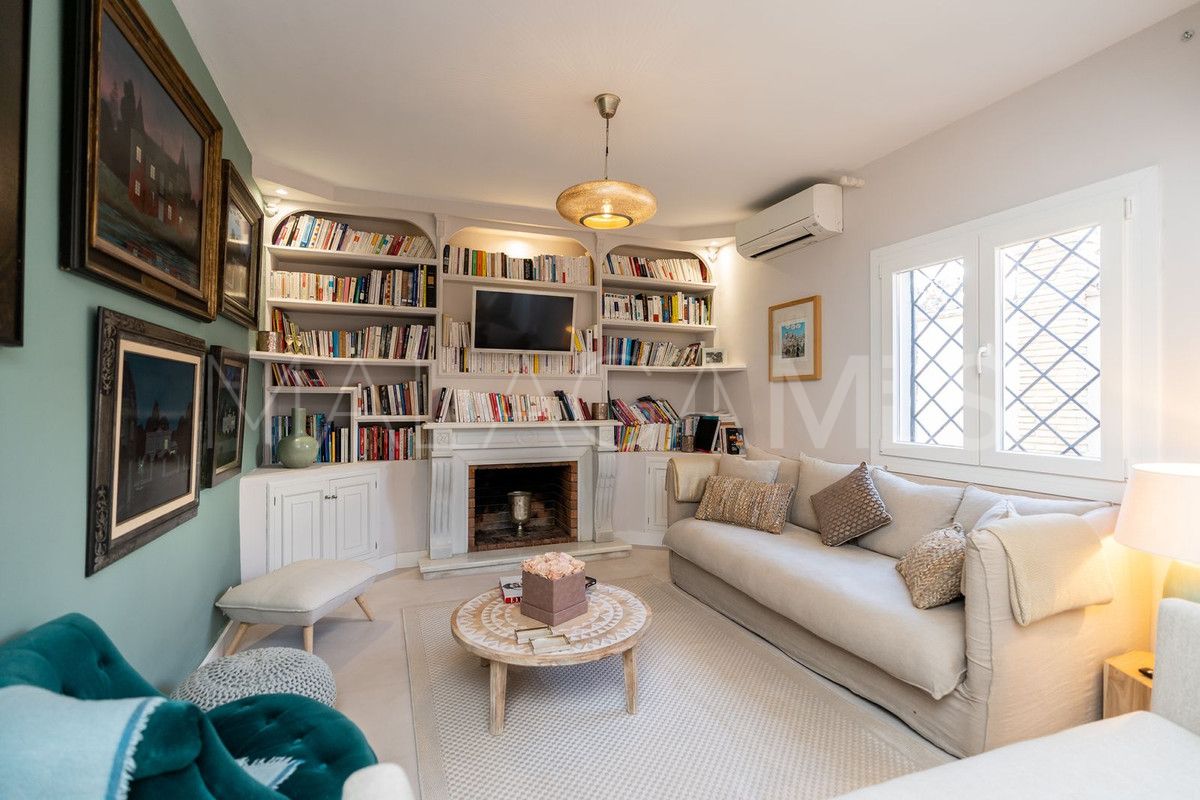 For sale San Pedro de Alcantara villa with 5 bedrooms