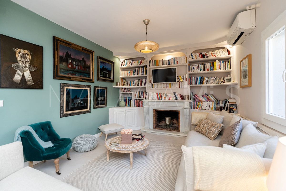 For sale San Pedro de Alcantara villa with 5 bedrooms