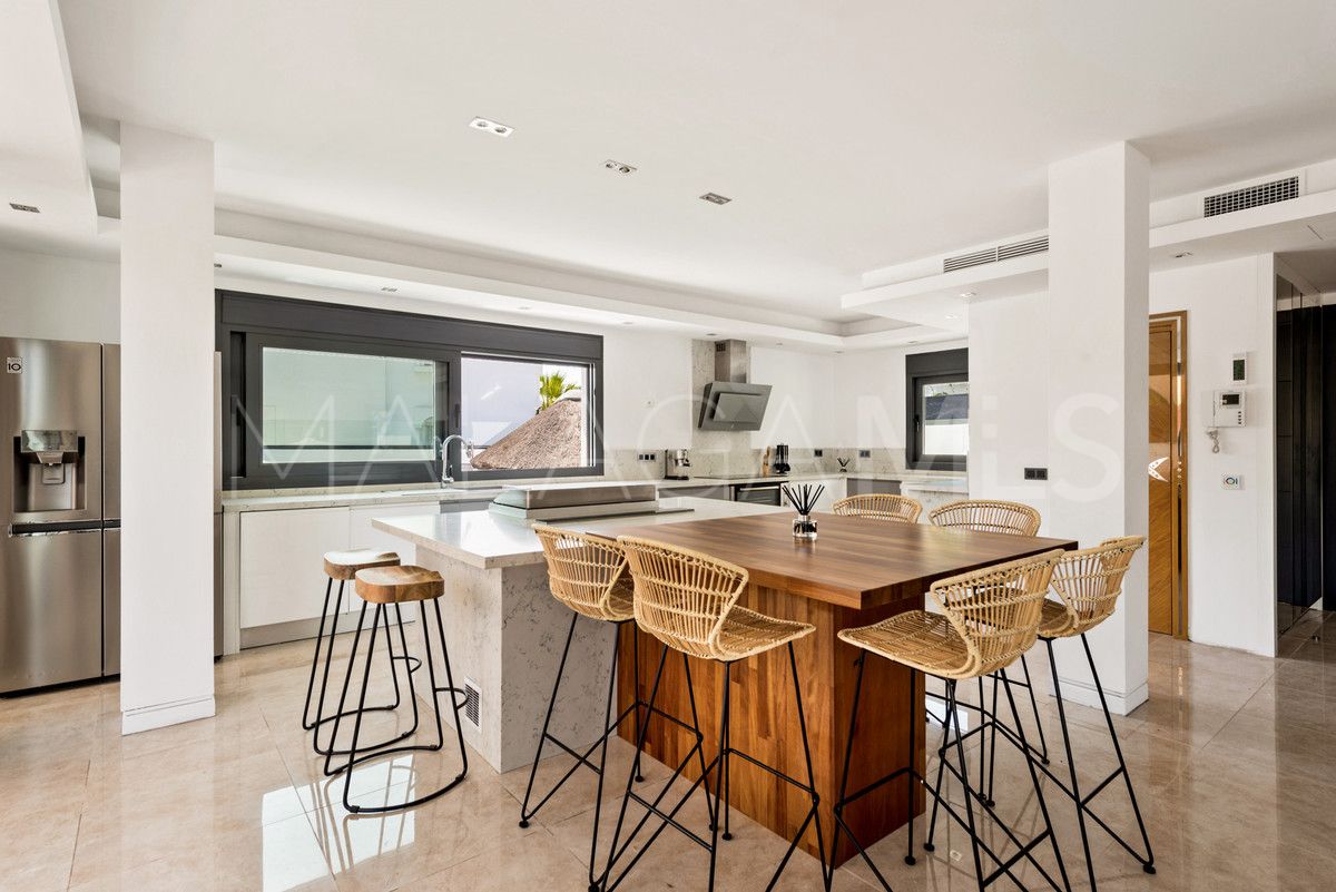 Villa for sale in Marbella - Puerto Banus