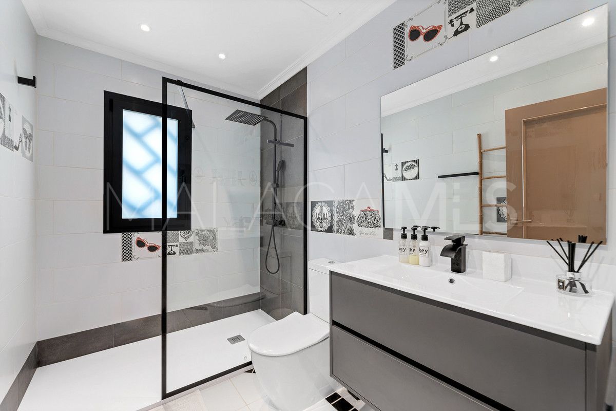 Villa for sale in Marbella - Puerto Banus