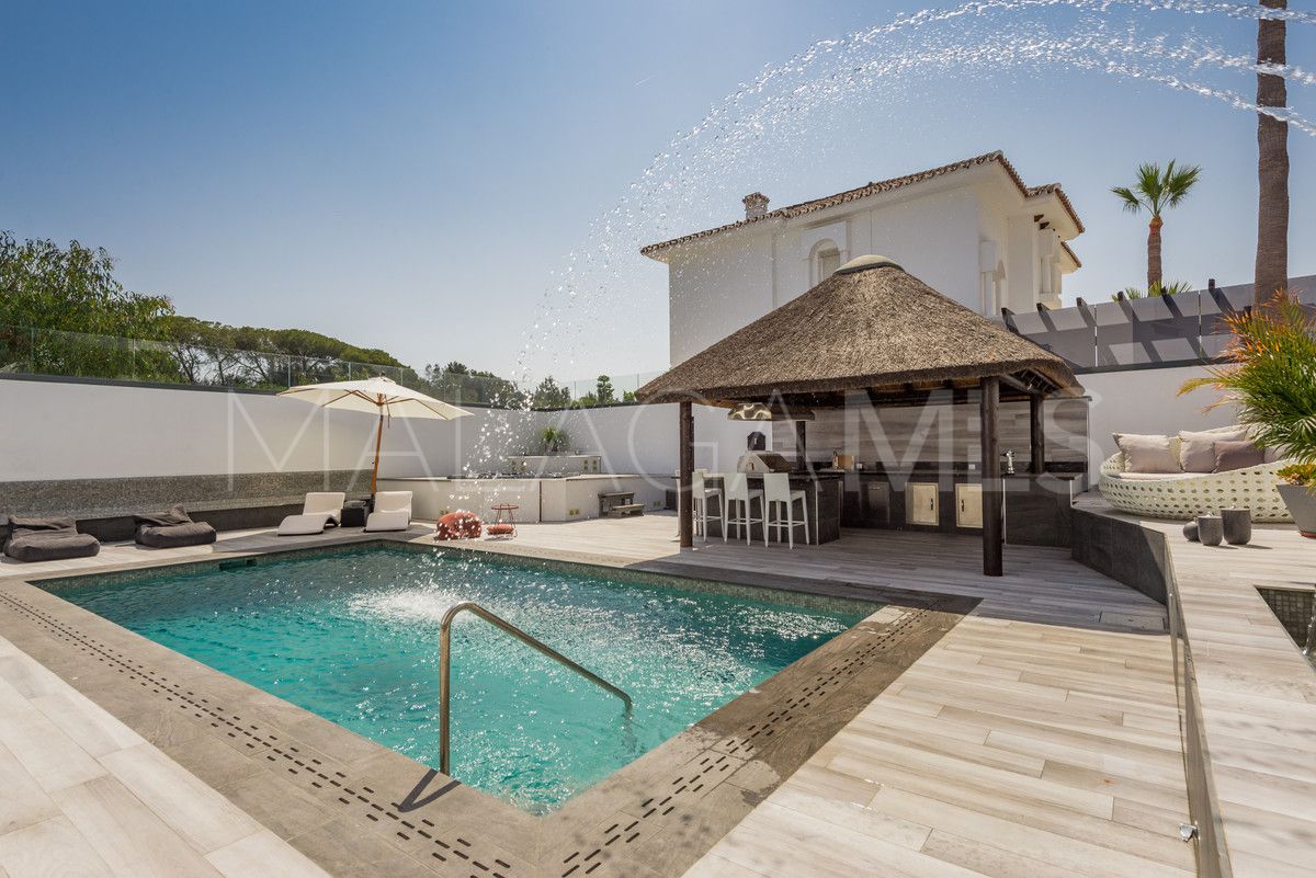 Villa for sale in Marbella - Puerto Banus