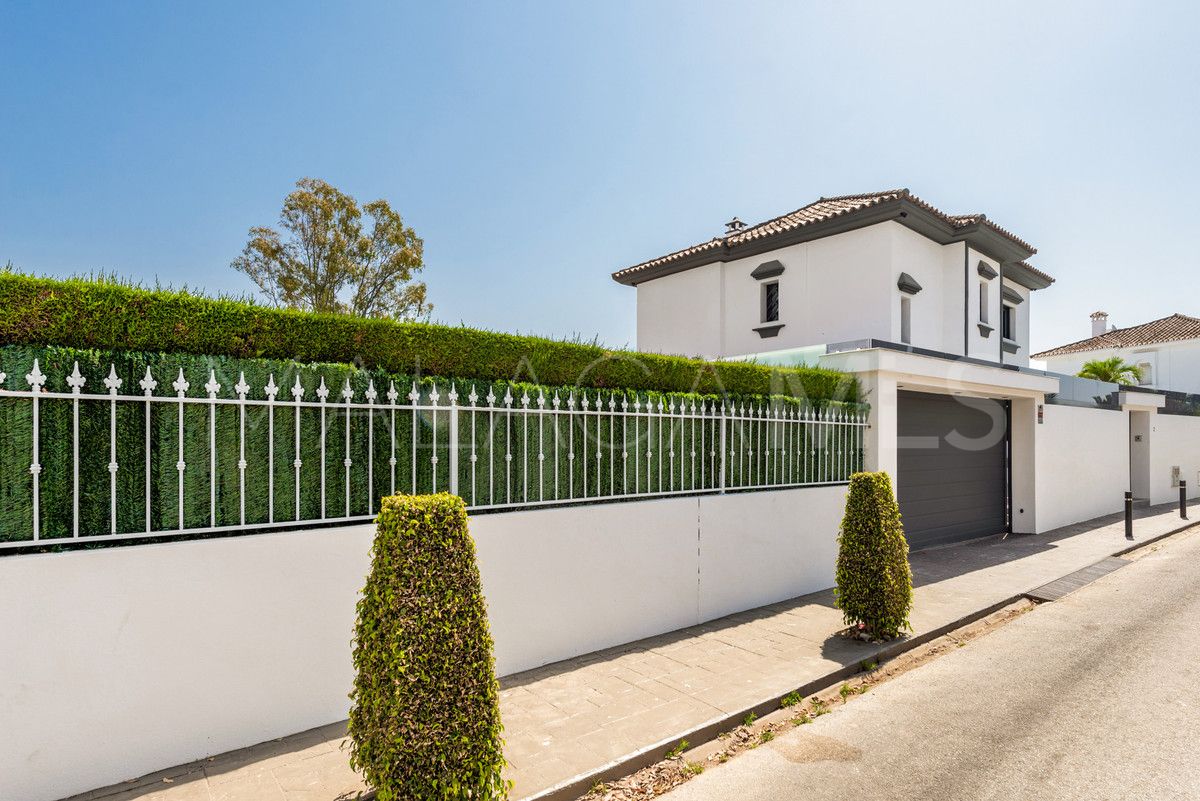 Villa for sale in Marbella - Puerto Banus