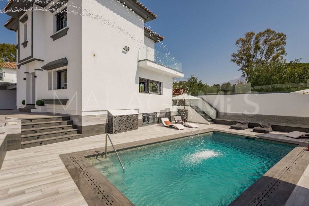 Villa for sale in Marbella - Puerto Banus