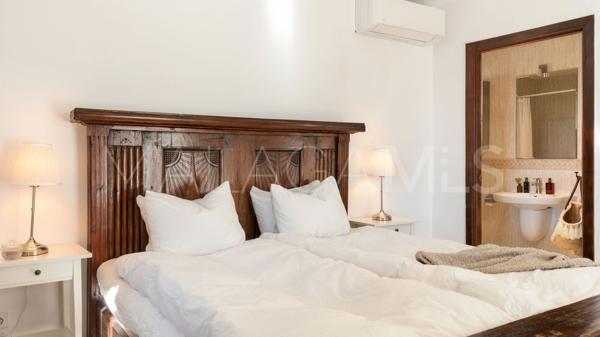 Villa for sale in Sierrezuela