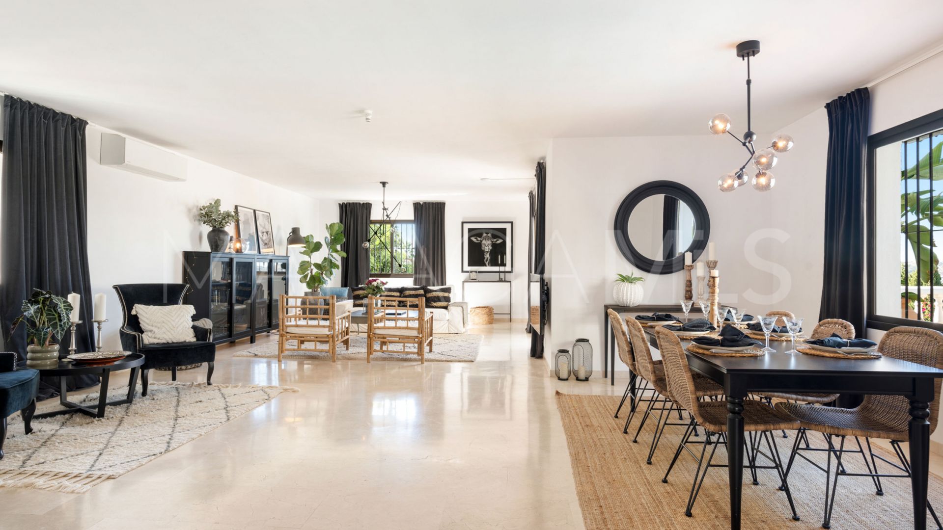 Villa for sale in Sierrezuela