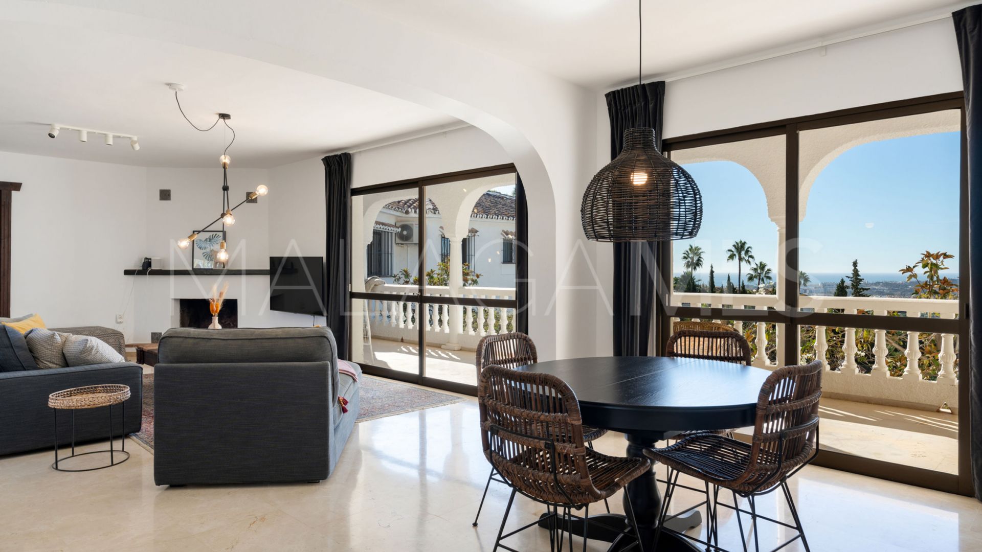 Villa for sale in Sierrezuela