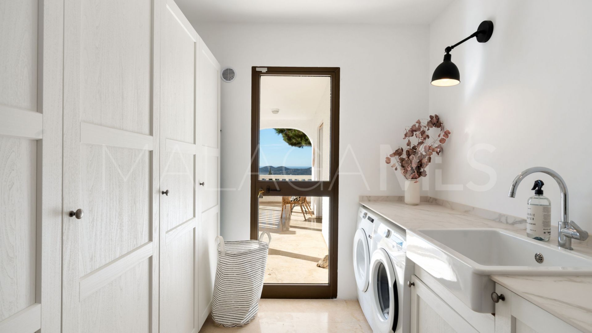 Villa for sale in Sierrezuela