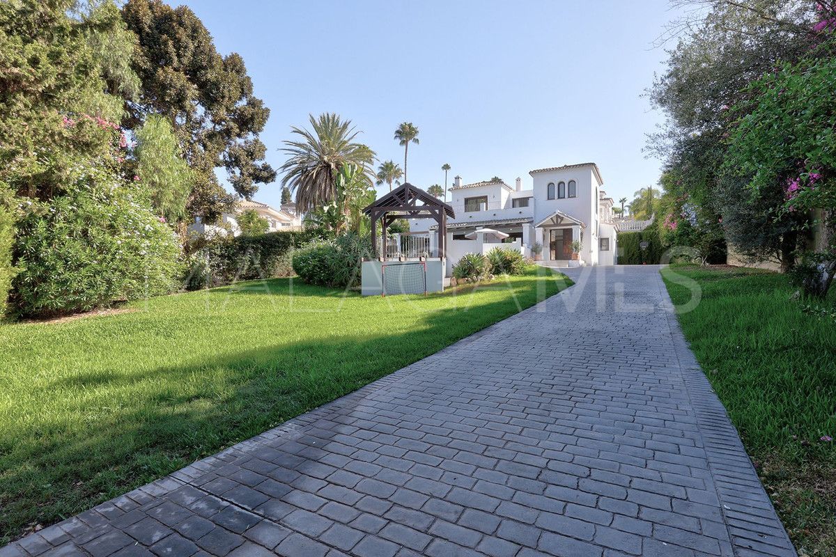 Villa for sale in El Rosario