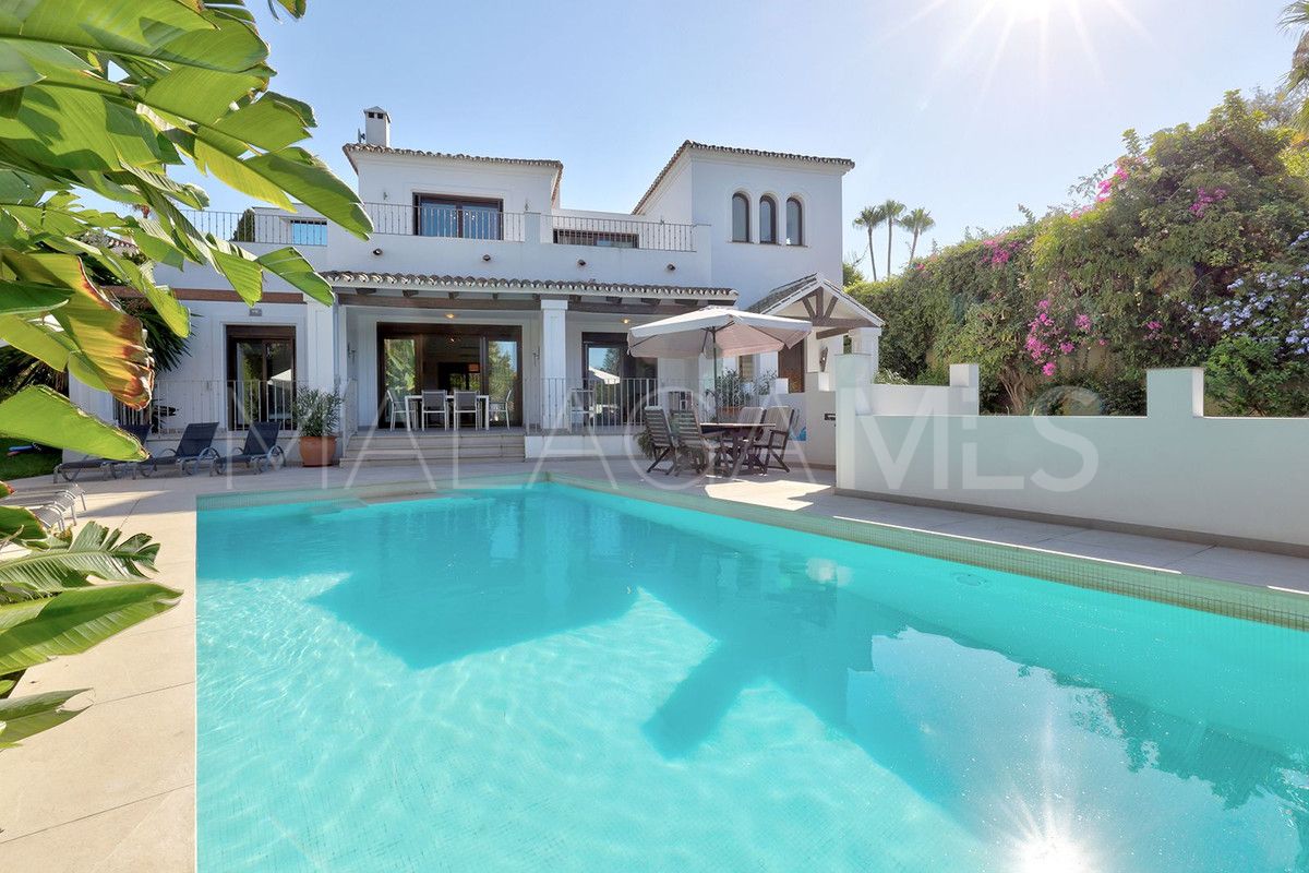 Villa for sale in El Rosario