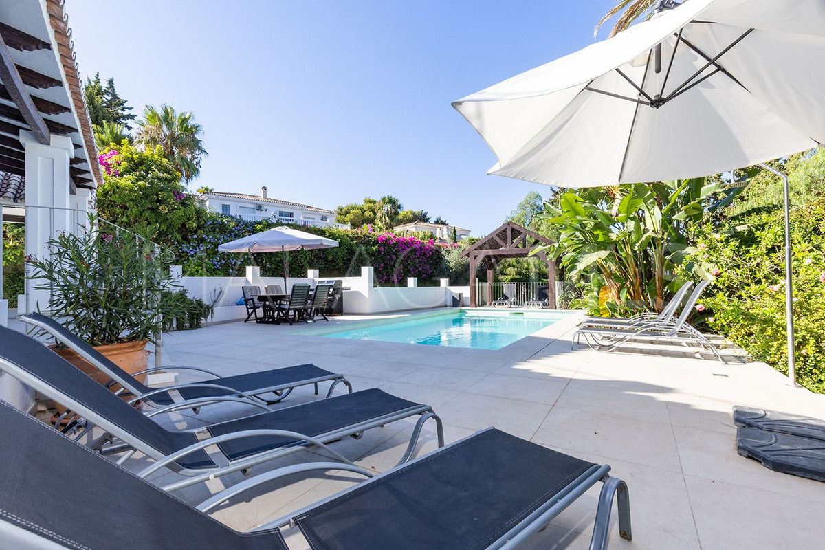 Villa for sale in El Rosario