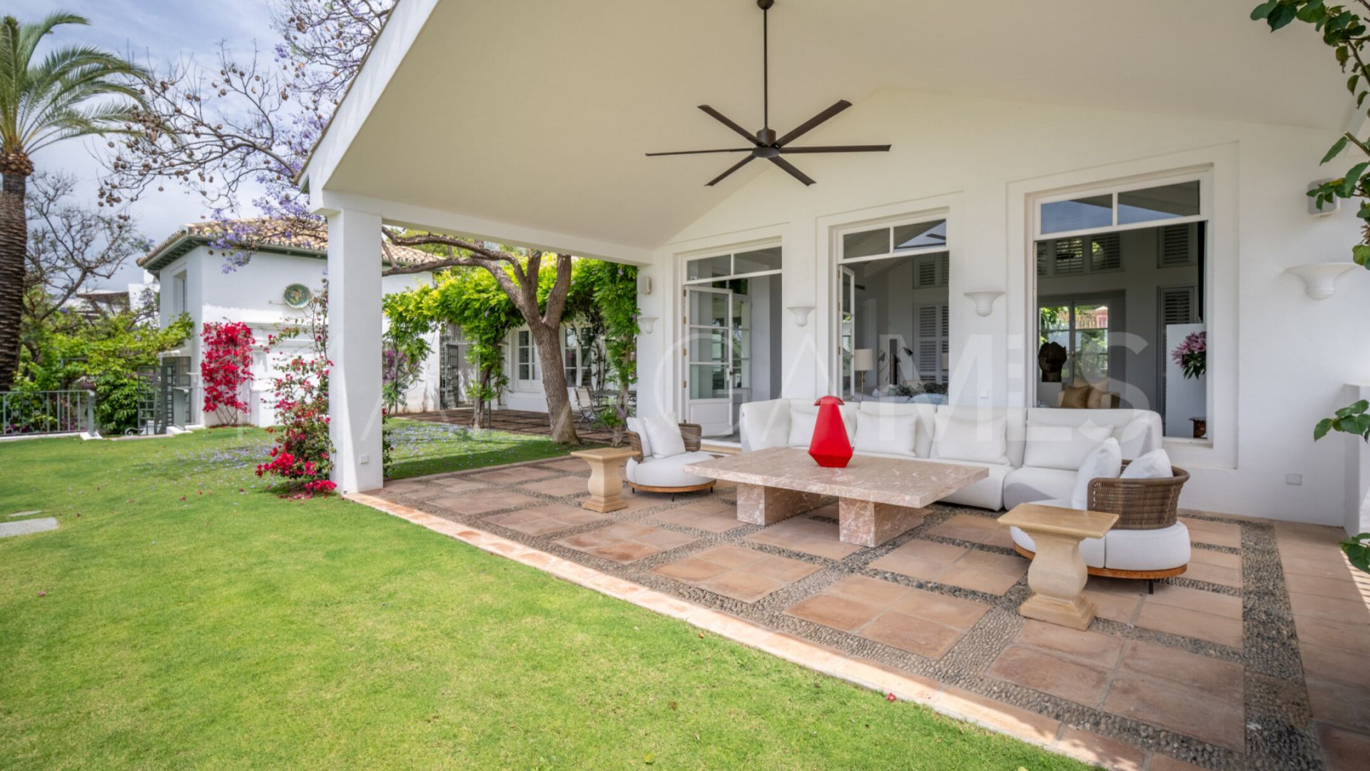 Villa for sale in Sierra Blanca