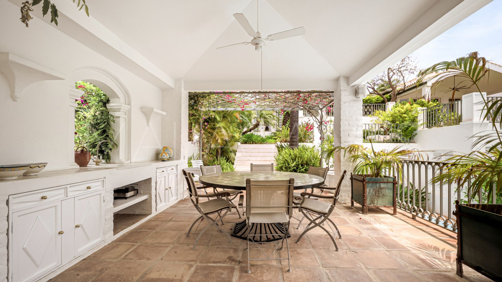 Villa for sale in Sierra Blanca