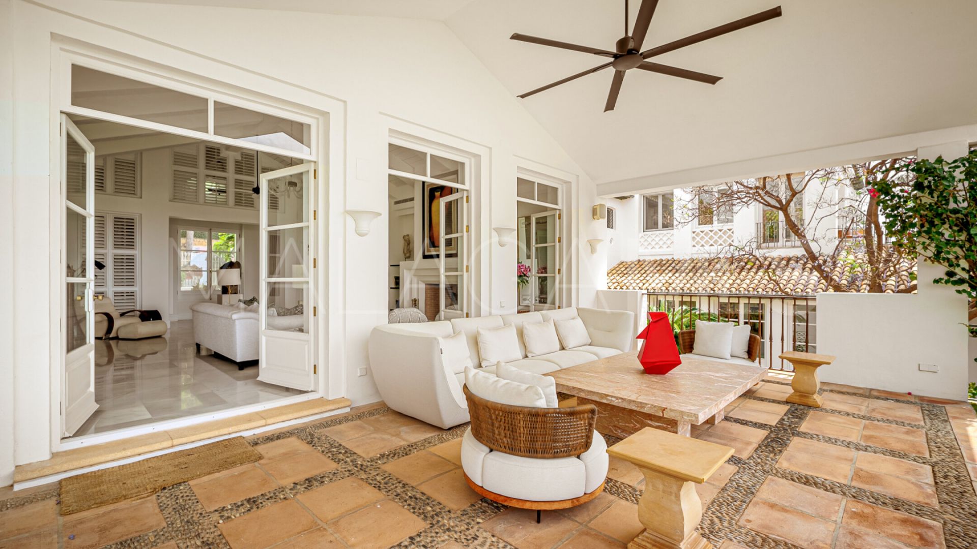 Villa for sale in Sierra Blanca