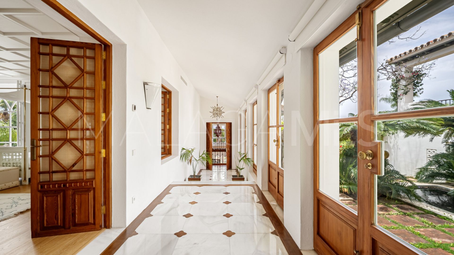 Villa for sale in Sierra Blanca