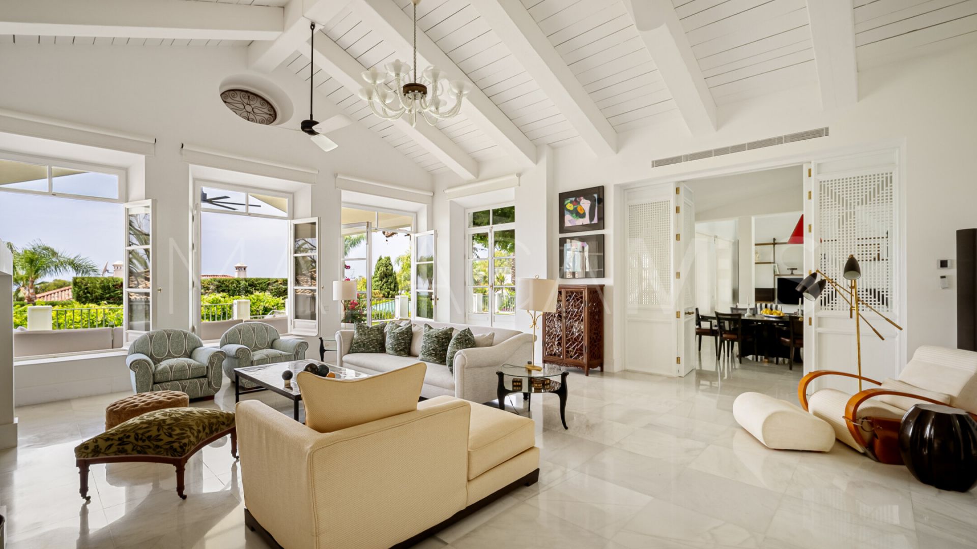 Villa for sale in Sierra Blanca