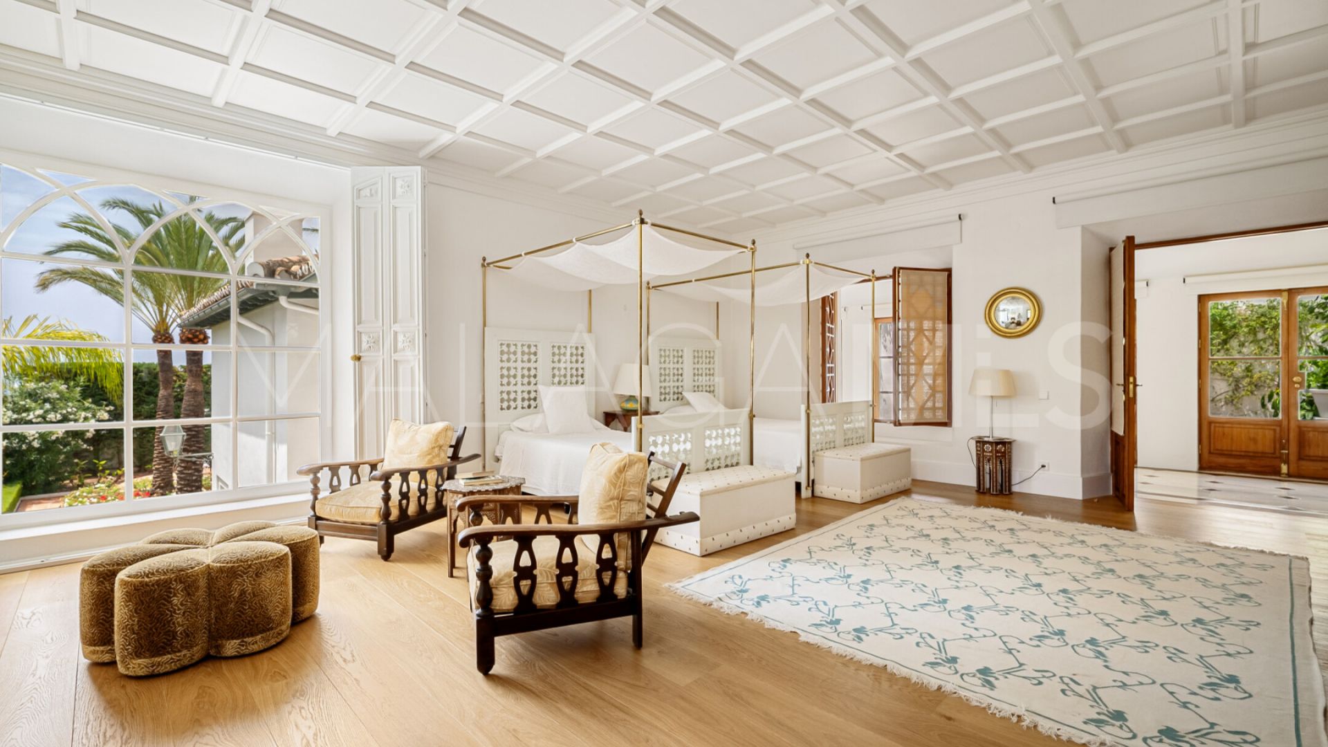 Villa for sale in Sierra Blanca