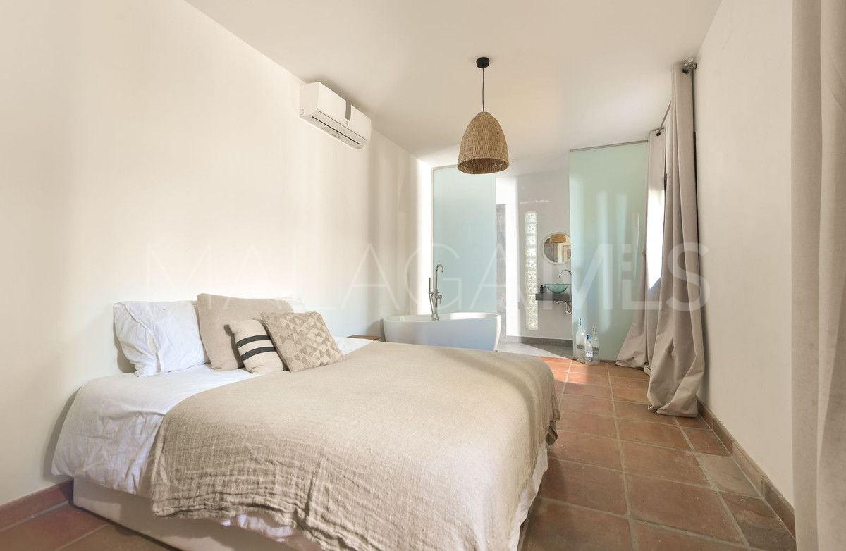 For sale Hacienda las Chapas 5 bedrooms villa