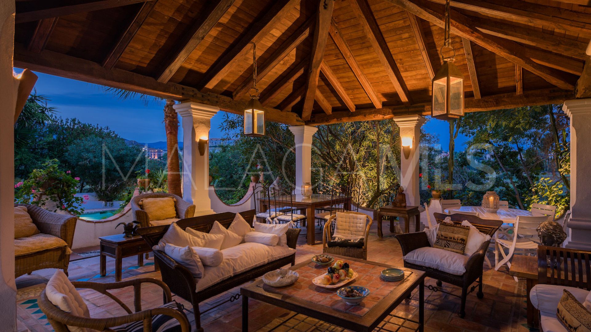 Se vende cortijo in Benahavis with 6 bedrooms