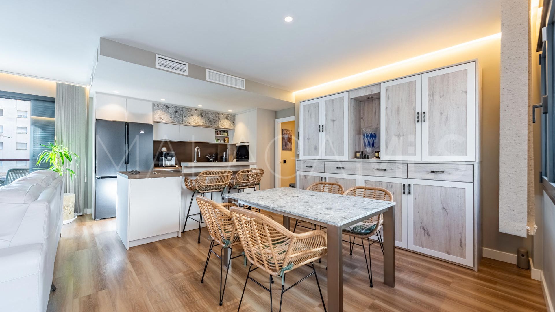 Estepona Centro, apartamento a la venta with 4 bedrooms