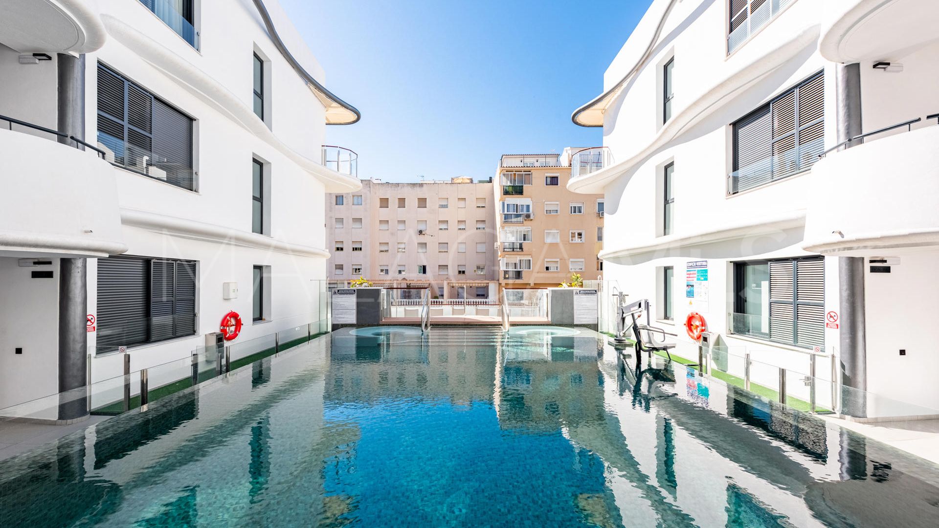 Estepona Centro, apartamento a la venta with 4 bedrooms