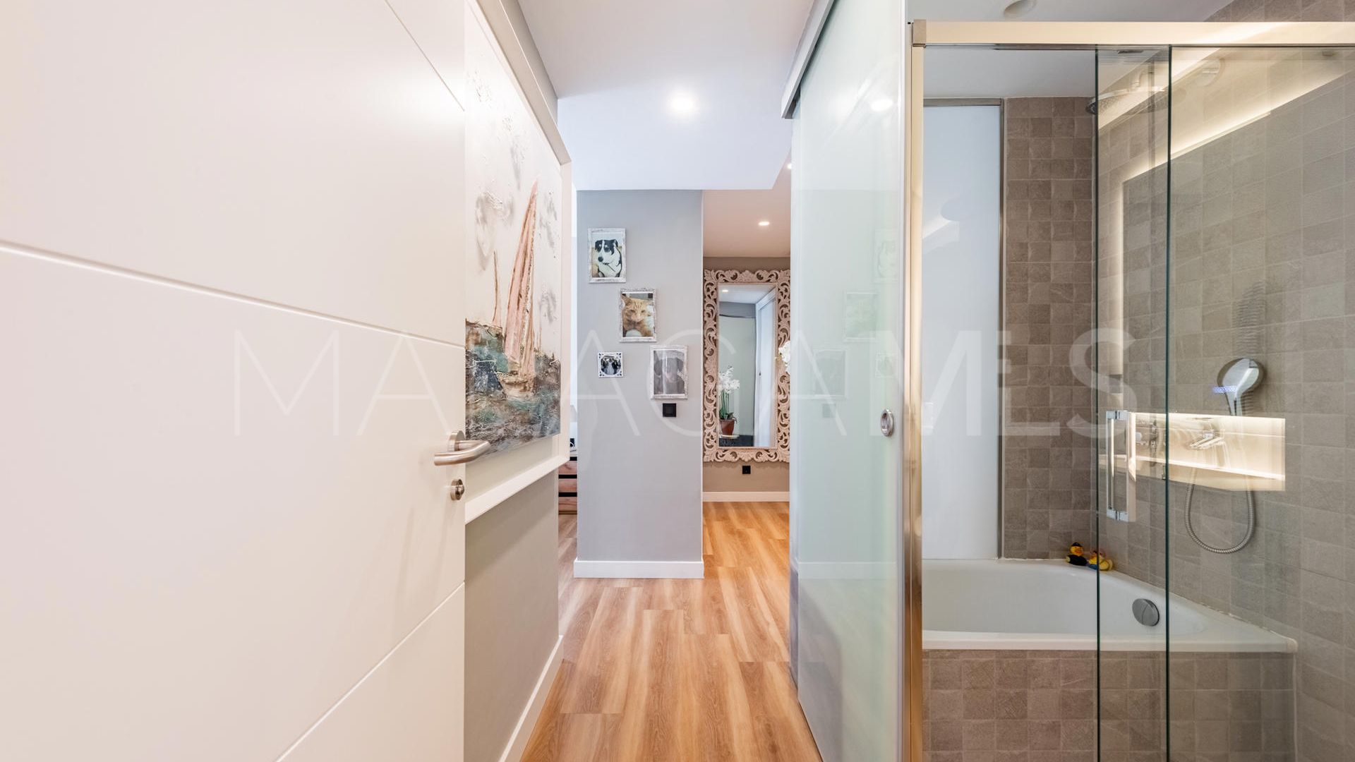 Estepona Centro, apartamento a la venta with 4 bedrooms