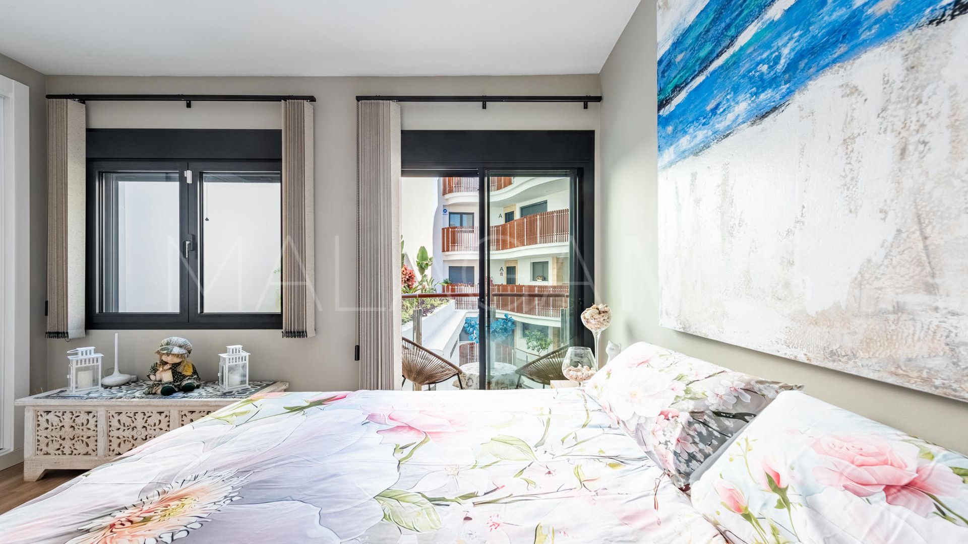 Estepona Centro, apartamento a la venta with 4 bedrooms