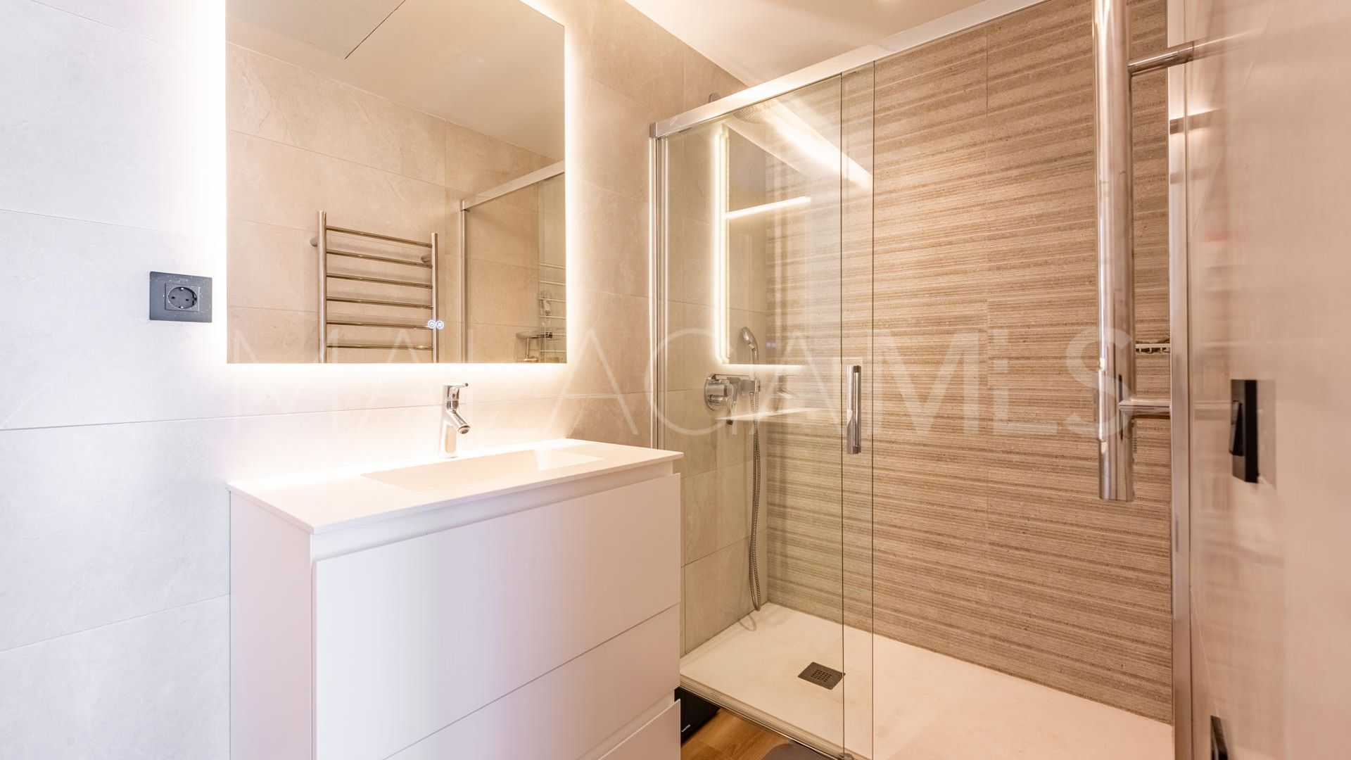 Estepona Centro, apartamento a la venta with 4 bedrooms