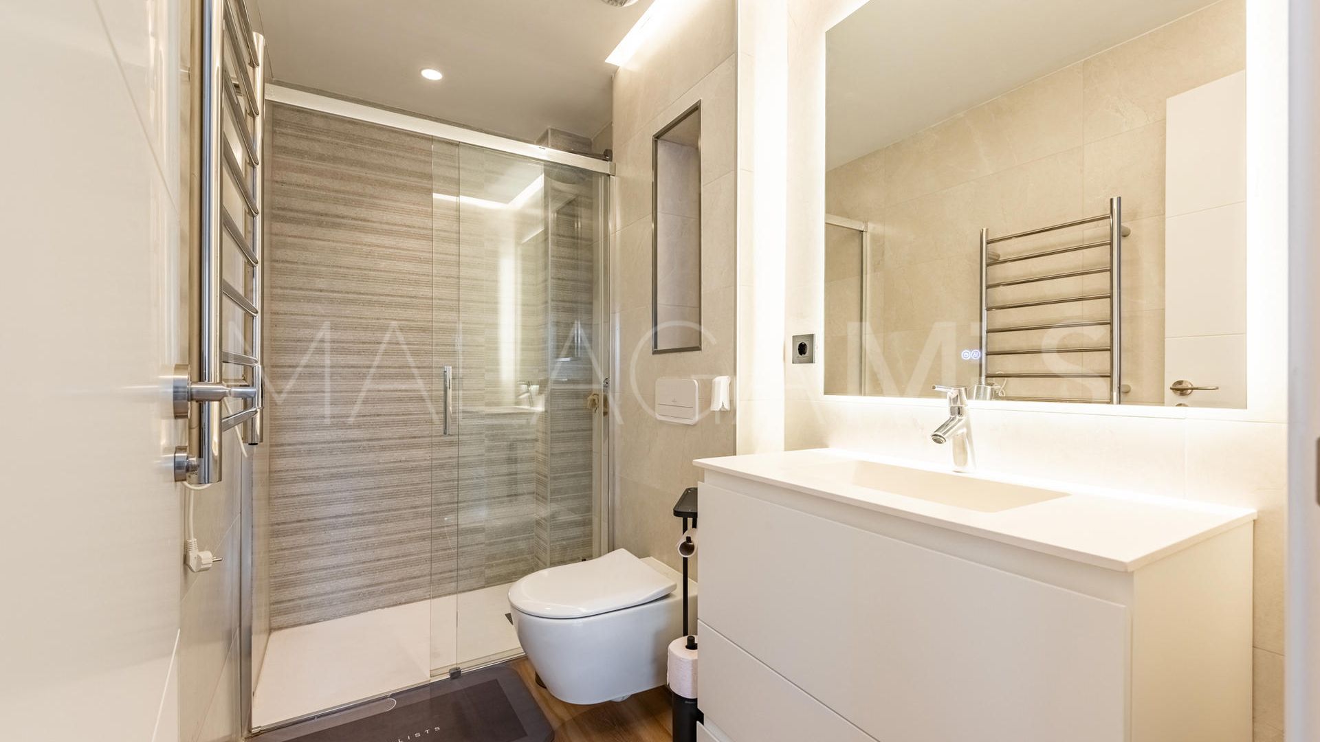 Estepona Centro, apartamento a la venta with 4 bedrooms