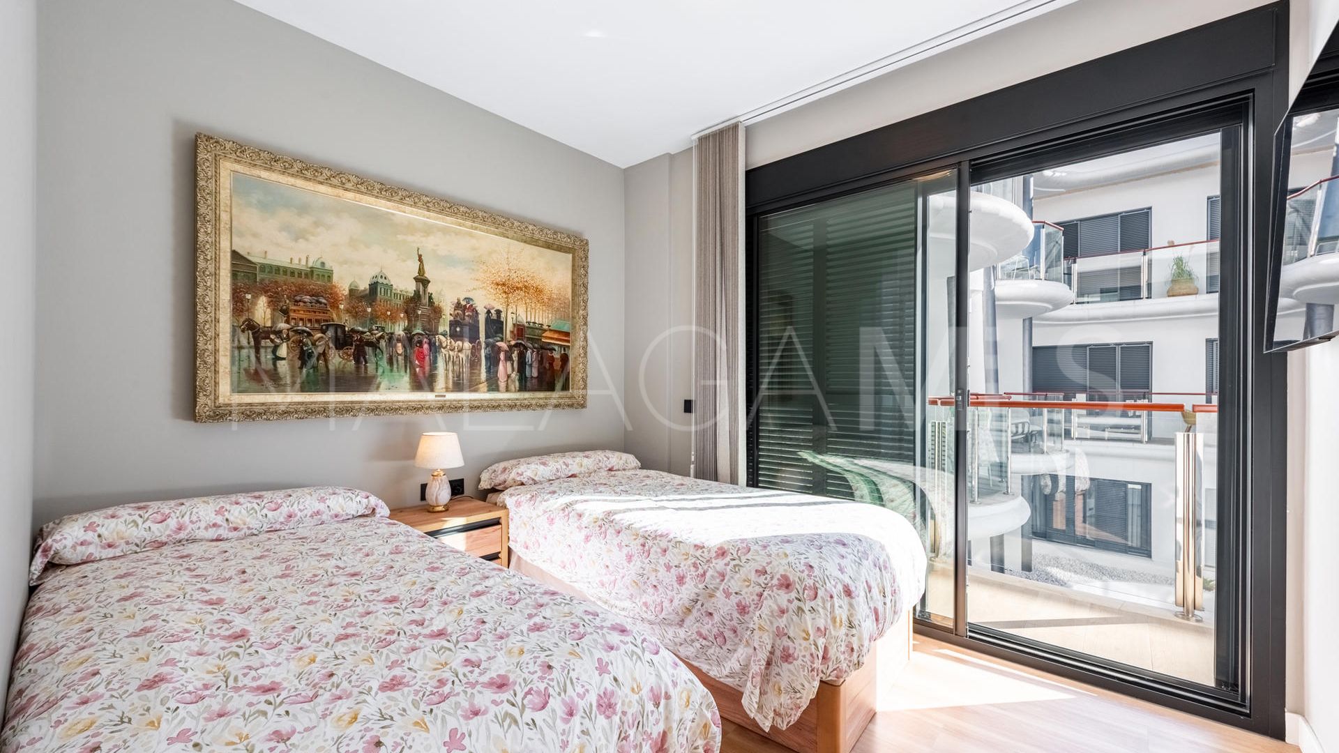 Estepona Centro, apartamento a la venta with 4 bedrooms