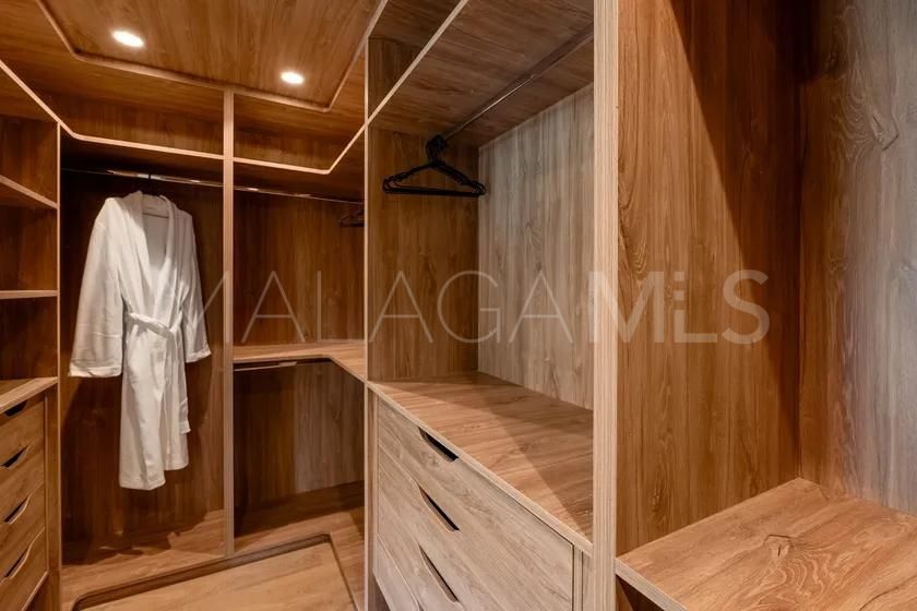 Villa for sale in Nueva Andalucia