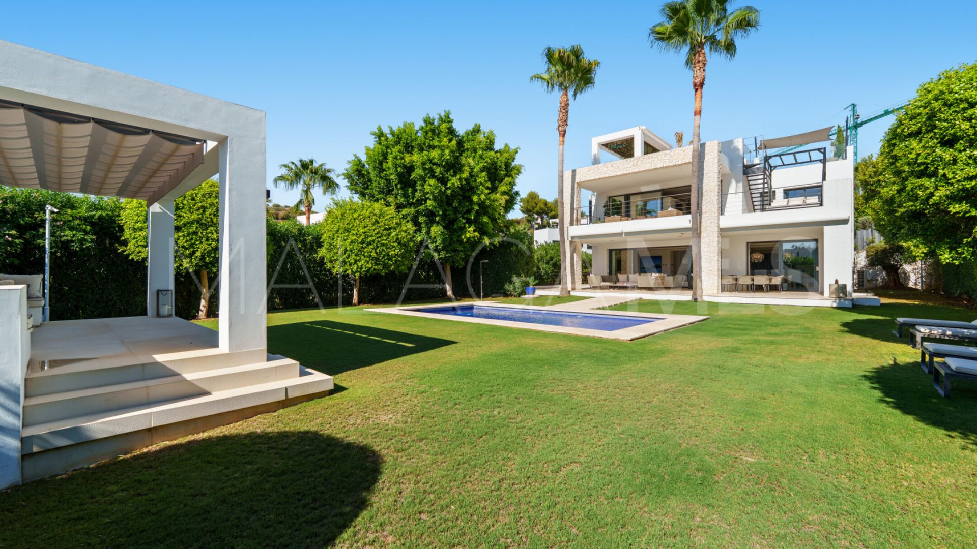 Villa for sale in Los Olivos