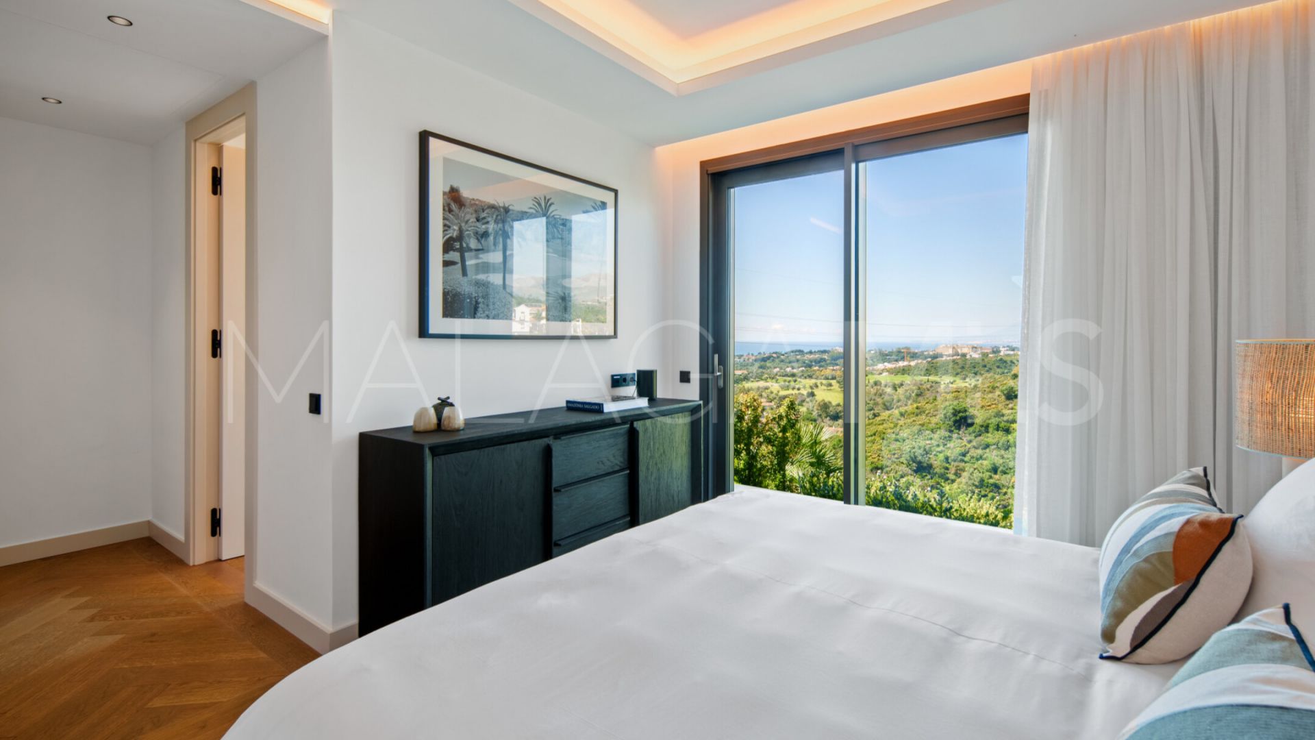 El Rosario villa for sale