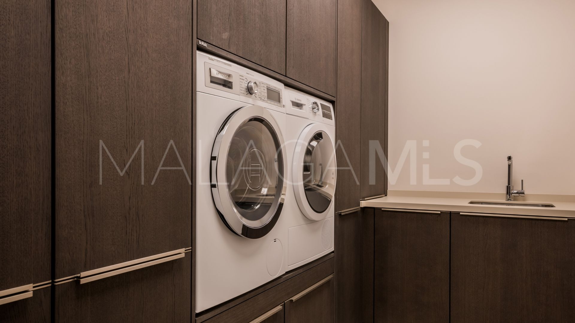 Villa for sale in Los Flamingos de 5 bedrooms