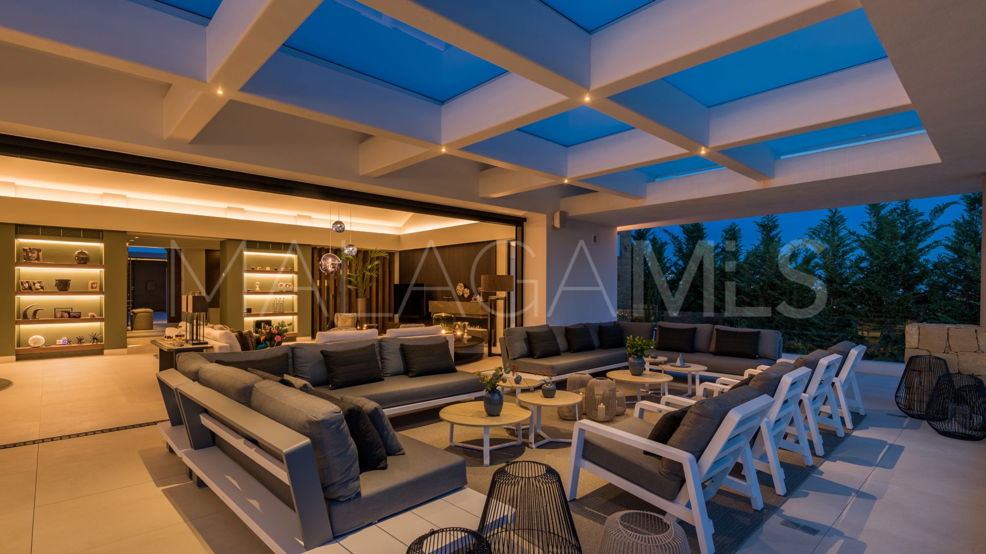 Villa for sale in Los Flamingos de 5 bedrooms