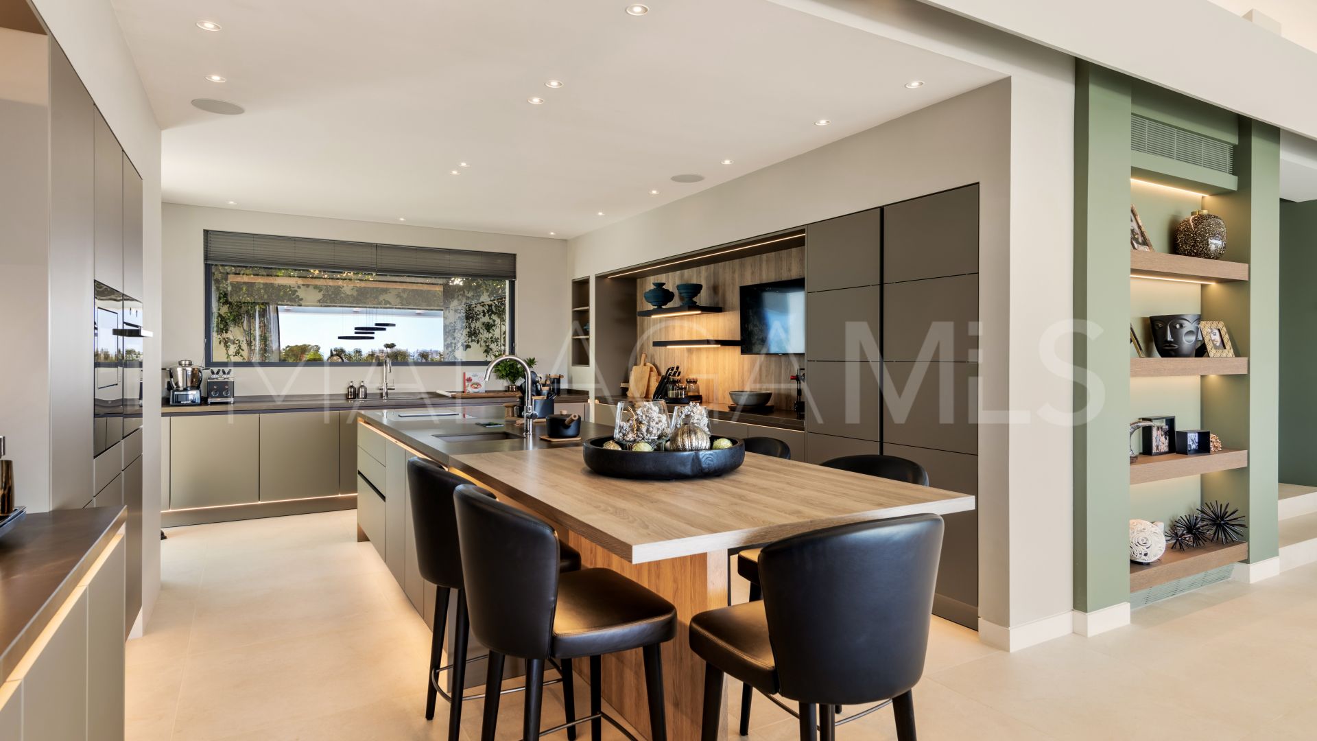 Villa for sale in Los Flamingos de 5 bedrooms