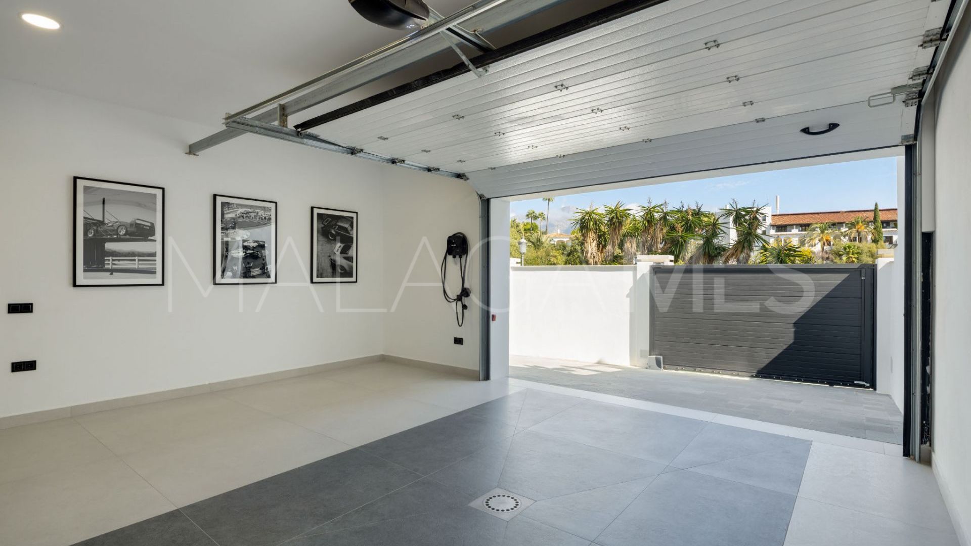 Villa for sale in El Herrojo