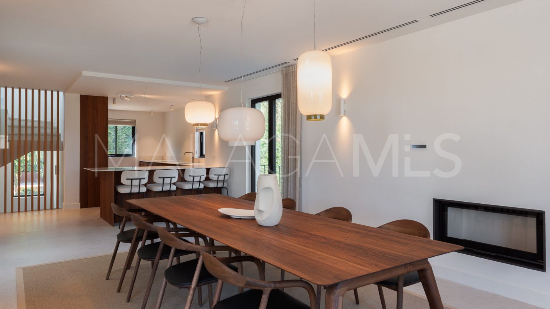 Villa for sale in Estepona with 5 bedrooms