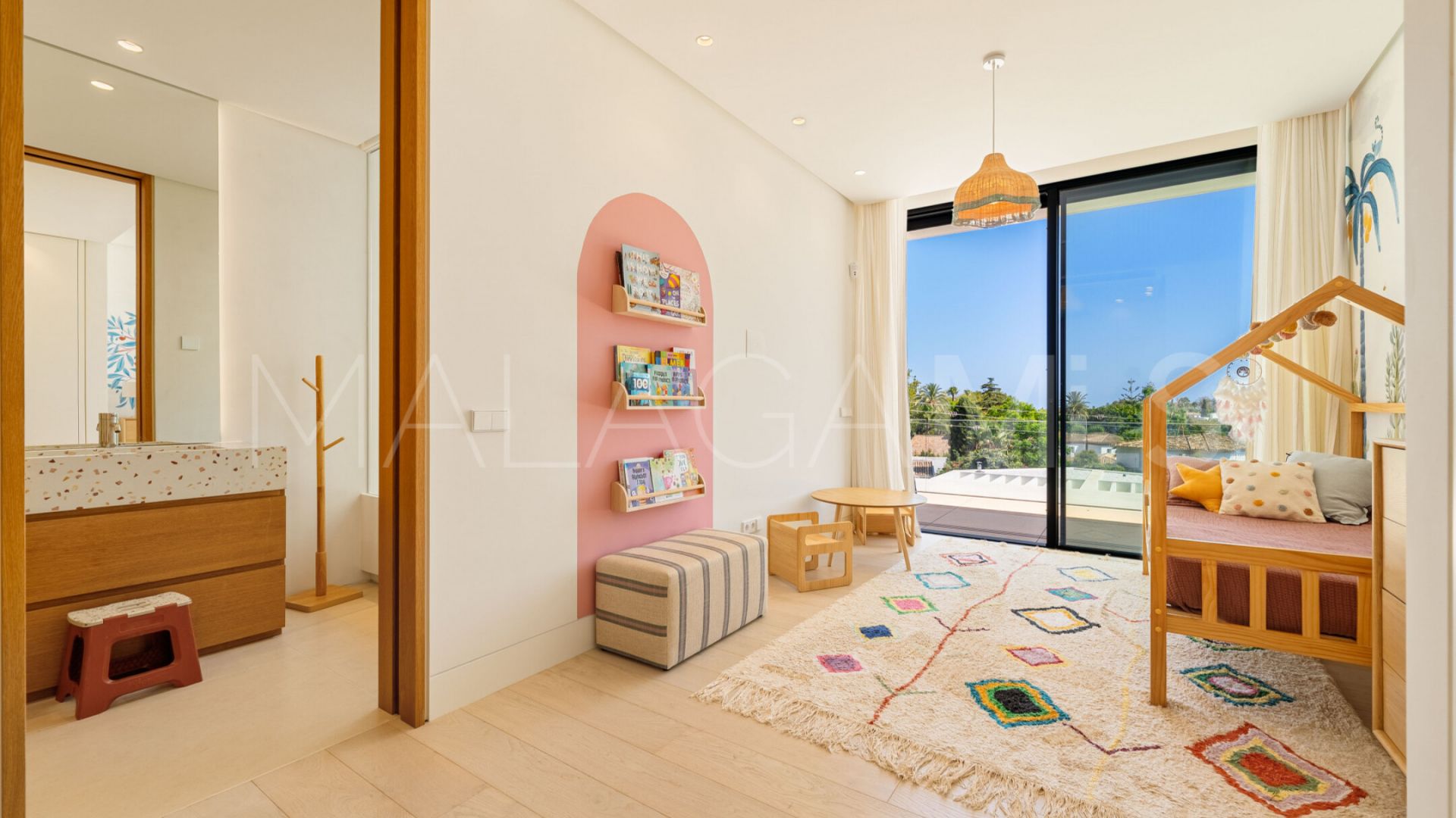 Villa for sale in Guadalmina Alta