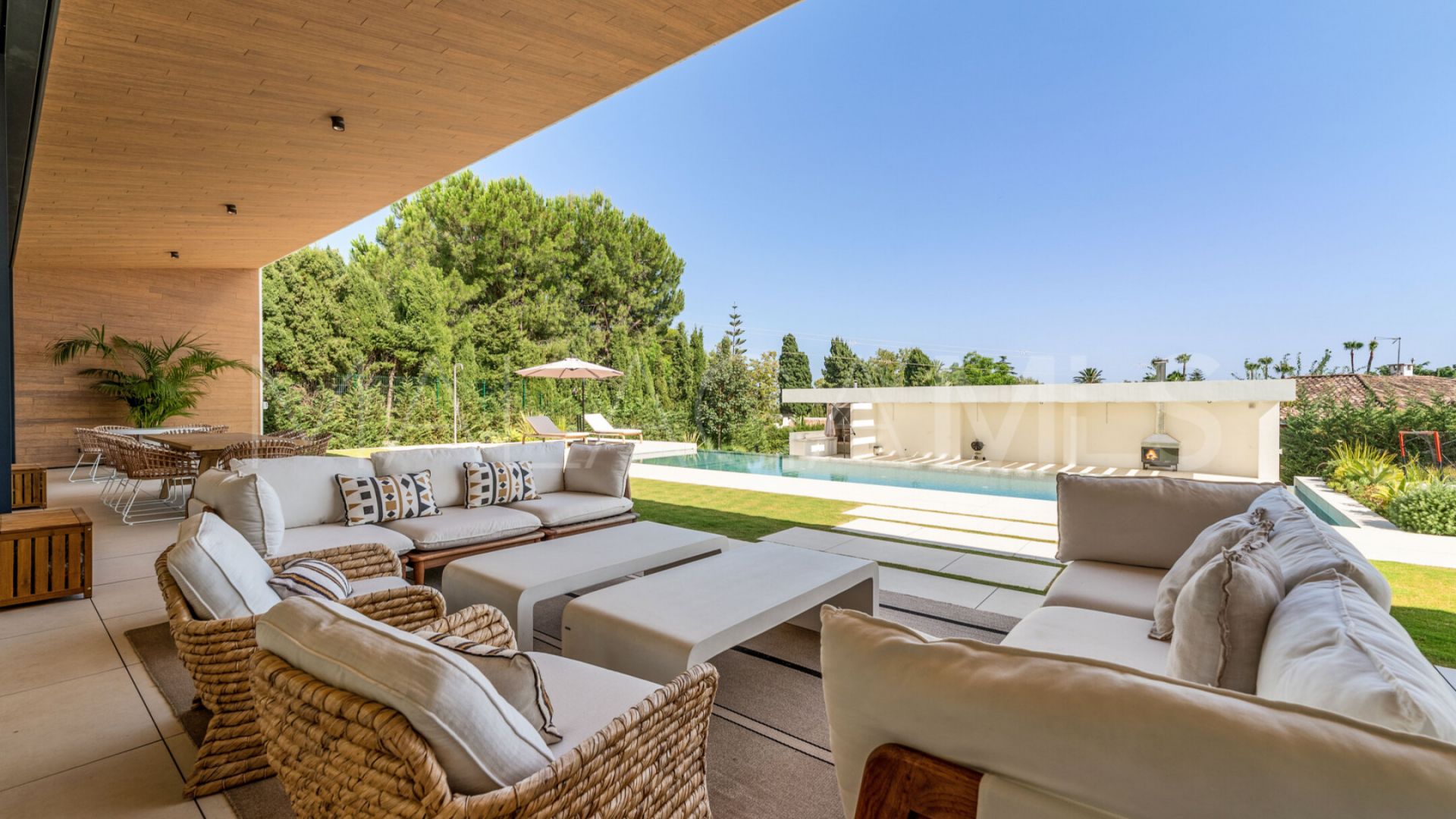 Villa for sale in Guadalmina Alta