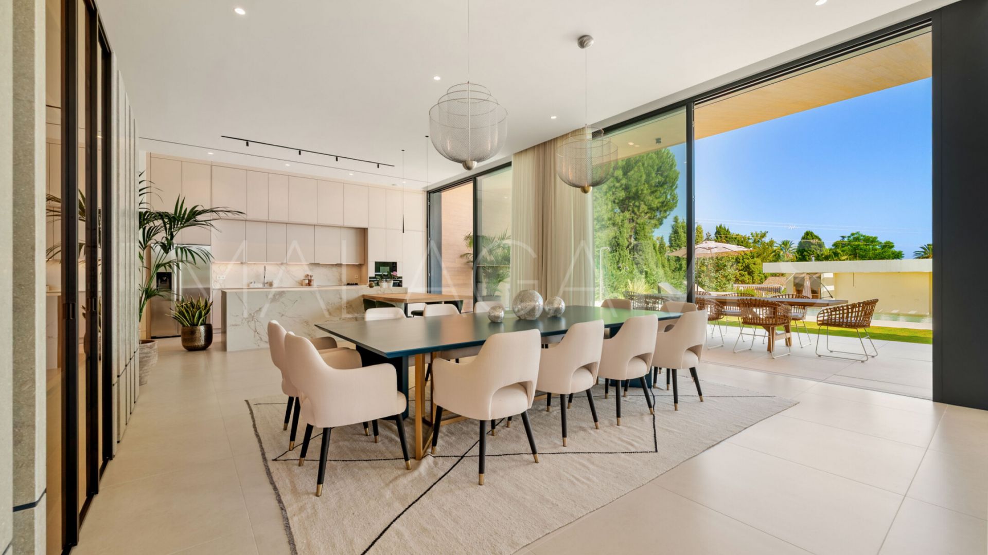 Villa for sale in Guadalmina Alta
